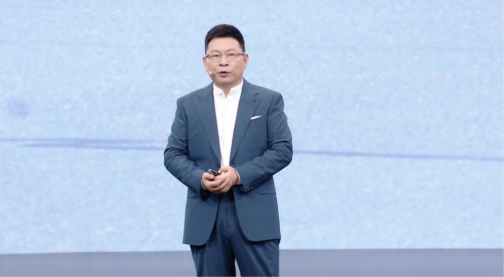余承东宣布享界G9开启预售，获北京L3路测牌照，首发无网通信