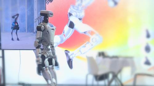 回应两会“高频词”！ 人工智能、低空经济立法加速