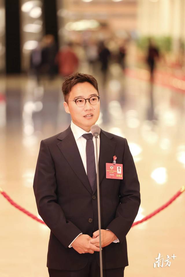 省政协委员、华盈香港投资有限公司董事长 郑林栋