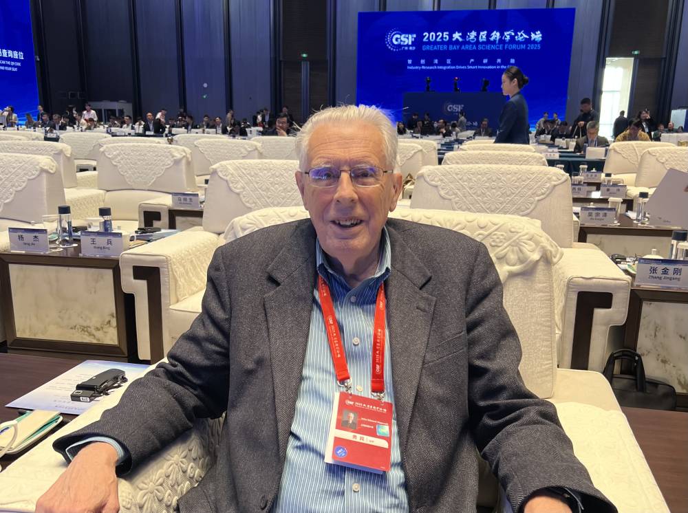 John Hopcroft: AI Facilitates Knowledge Dissemination but Cannot Replace Education