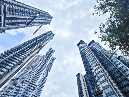 房企上半年业绩分化：金隅中交等亏损扩大 广宇大悦城扭亏