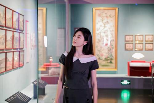 跟随展览推荐官孙乐言，走进18世纪意大利萨沃伊王朝的宫廷生活