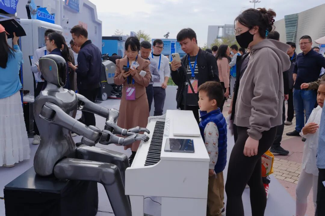 无人机夜空作画、机甲对战一触即发……广东(东莞)应用场景创新大会剧透来了(图5)