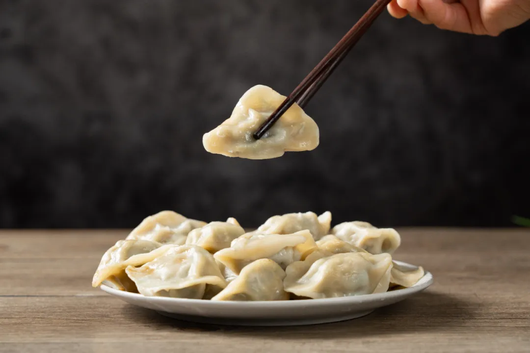 一颗水饺卖十几块？打工人被Omakase水饺整破防了