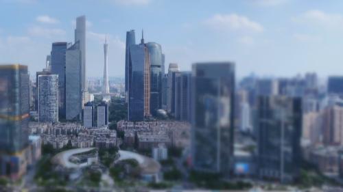 杨德龙：全面解读政府工作报告 有效提升市场信心