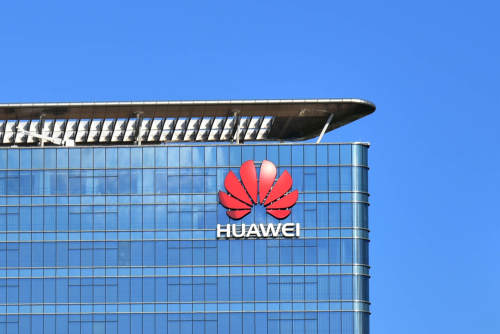 “韬定律”加速商用，华为Mate 90系列两款机型首搭