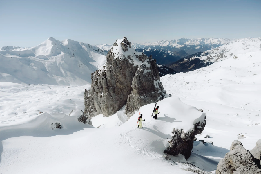 卡地亚母公司最新一季业绩增长11%｜二姨看时尚(图3)