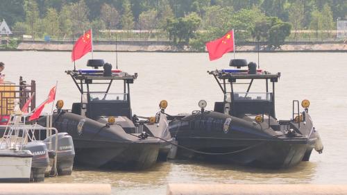 感受速度与激情 广州水警安全活动“太硬核”
