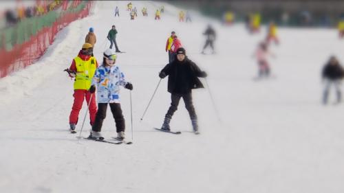 新雪季开板倒计时，10月以来“滑雪”搜索量翻倍增长