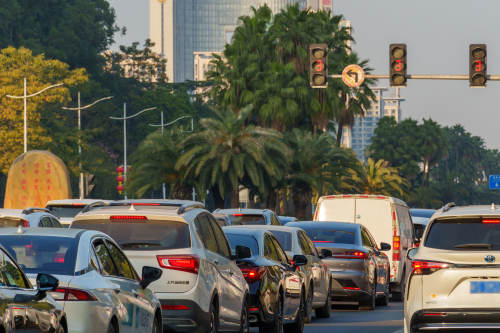 95亿人次的团圆奔赴！春运里的“流动中国”有多燃？