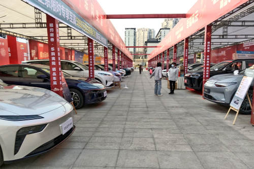 2026年中国车市迎来格局重塑年：国内市场分化与全球布局提速