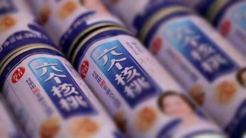 搭上长江存储，“六个核桃”大幅拉升