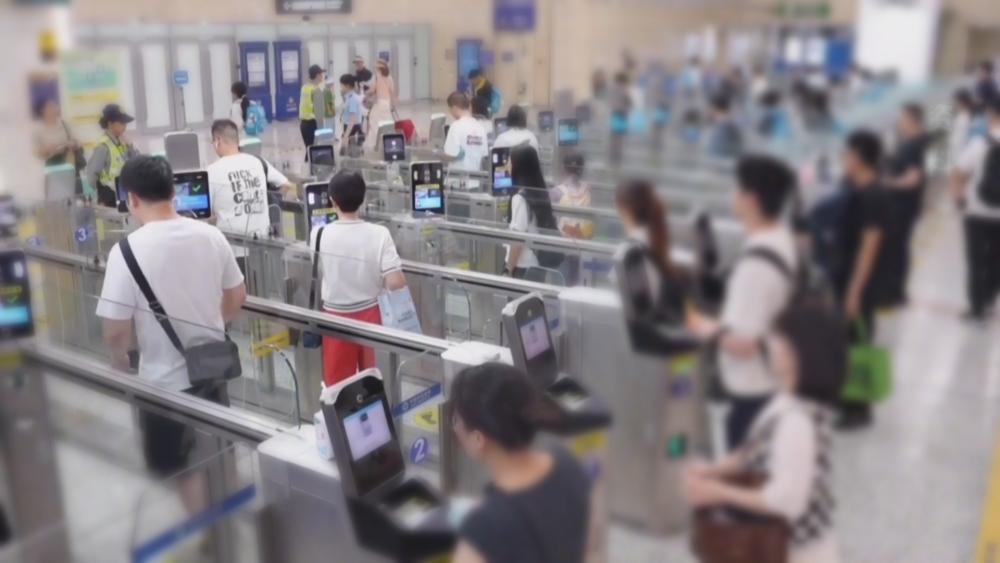 提前58天入出境外国人突破500万 深圳这样迎接APEC
