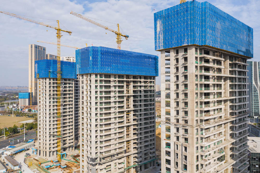 “地產(chǎn)一哥”正式易主 中國建筑為何強(qiáng)勢布局房地產(chǎn)？