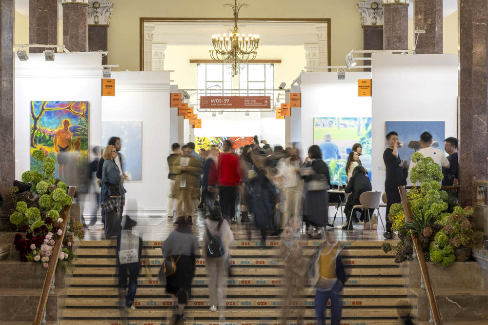 藏家迭代与数字浪潮:审慎乐观下的艺术新局