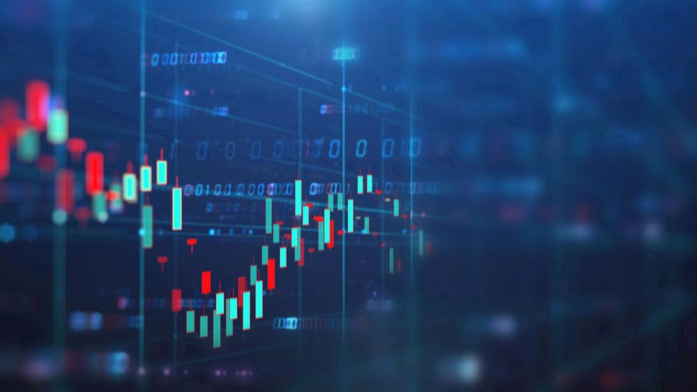 美股全线收跌，芯片股集体表现疲软，国际油价涨超3%