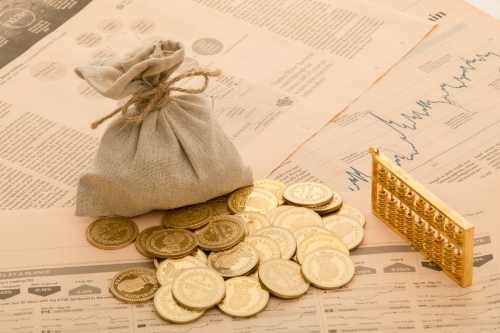 加仓！30只主动权益基金二季报揭晓，调仓背后有何超额机遇？